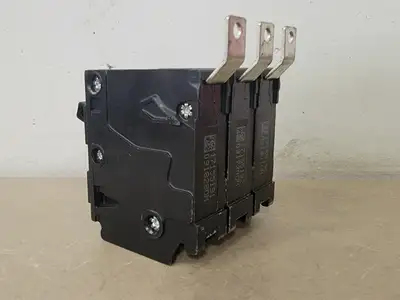 Used SIEMENS B3100 Switchgears British Columbia CA | Lenmark #239112
