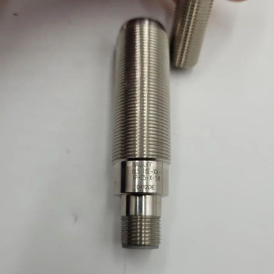 Used BALLUFF BALLUFF BLS 18E-XX-1P-E5-X-S4 PHOTOELECTRIC SENSOR 0412DE Photoelectric Sensors | ND Industrial Surplus #1219377