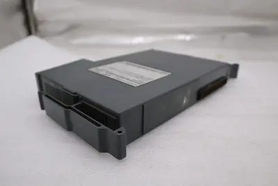 FIVES GIDDINGS & LEWIS 502-03638-41R2 PIC900 PROGRAMMABLE INDUSTRIAL COMPUTER