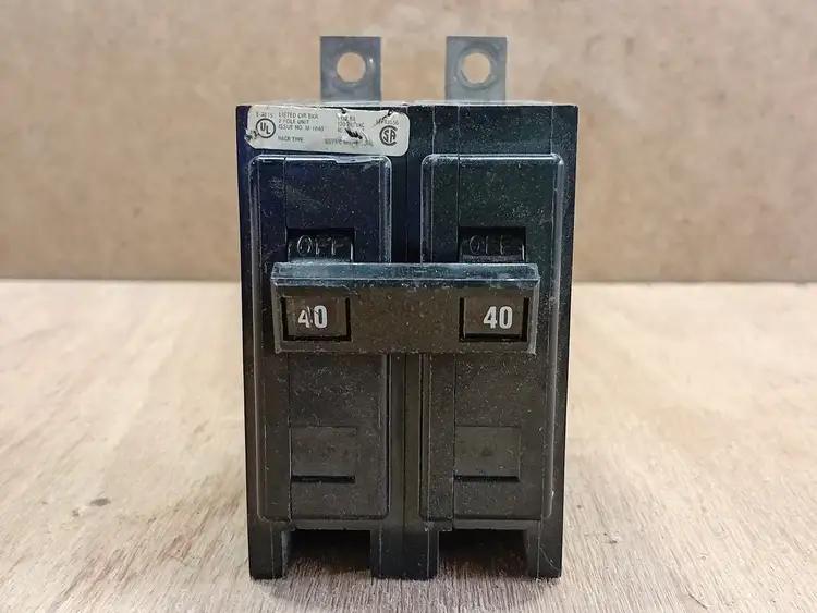 Used CUTLER-HAMMER BA240 Switchgears British Columbia CA | Lenmark #1438540