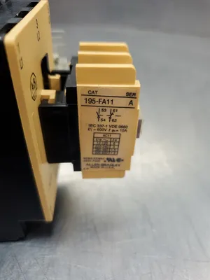 ALLEN BRADLEY 100-A38N*3 Ser C CONTACTOR, w/ 195-FA11. 4D-34