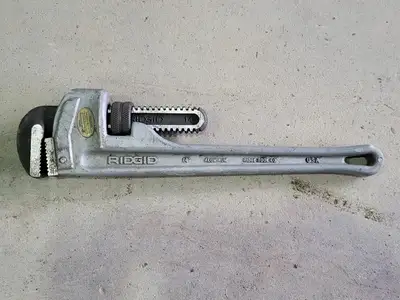 Assorted Pipe Wrench, 14" & 18", (Set of 6)