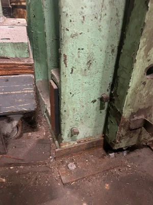 200 Ton Hydraulic Horizontal Wheel Press