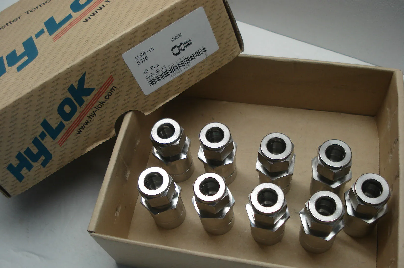 9 NEW HY-LOK ACR8-16 S316 REDUCER HYLOK ACR816