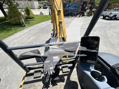 USED 2021 XCMG XE27U