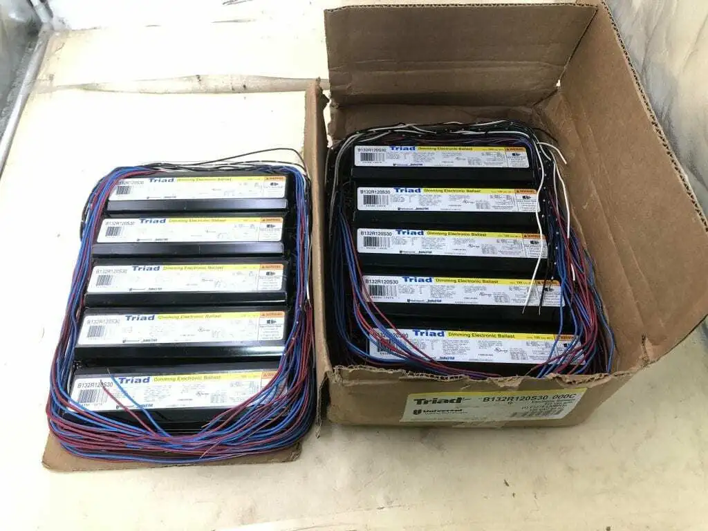 Triad B132R120S30 Outdoor Dimming T8 Ballast 120V 60Hz -NIB of 10