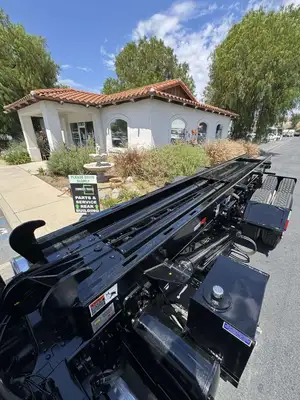 Used 2019 FREIGHTLINER CASCADIA 112 Hooklifts & Roll-Offs California US | Commerce Truck Equipment Sales #1548708