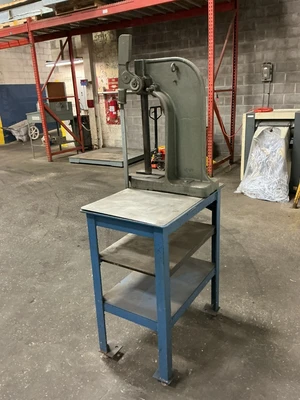 Used _UNKNOWN_ _UNKNOWN_ Arbor Presses Ohio US | Equipment Recovery Corp. #1331791