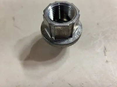 NEW THOMAS & BETTS H050GR-C