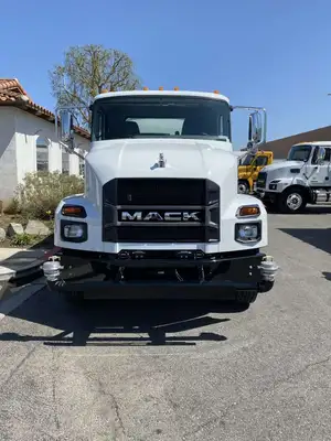 New | in-Stock 2027 MACK MD642R Water Trucks California US | Commerce Truck Equipment Sales #1548766