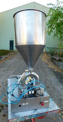 USED TWIN PISTON FILLER TWIN PISTON