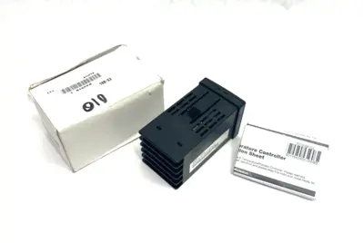 USED DWYER, LOVE CONTROLS TEMPERATURE CONTROLLER 1/16 DIN SIZE