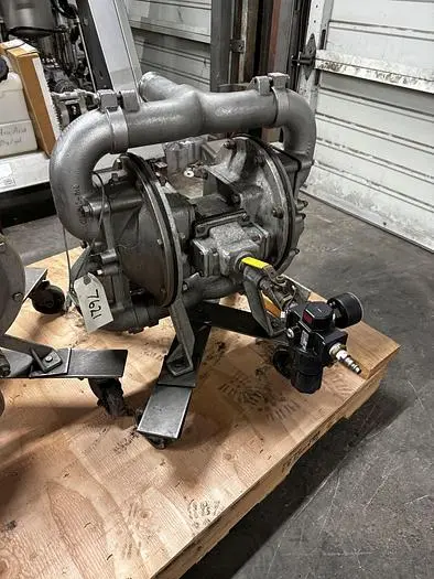 Used _UNKNOWN_ 2 Diaphragm Pumps Oregon US | Ager Tank & Equipment Co. #1060409