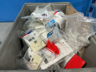 Used LEVITON, PANDUIT, ARLINGTON _UNKNOWN_ Electrical Boxes Ohio US | HGR 24 #1572105