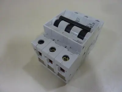 USED SIEMENS 5SX23D2