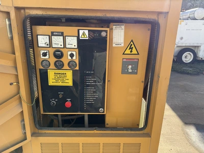 Olympian Nat Gas Generator 60 KW 208/120 V 208.2 AMPS 75 KVA 231