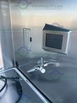 USED LABCONCO 302611100 CLASS II TYPE A2 LOGIC + BIOLOGICAL SAFETY CABINET 6 FT, 115V