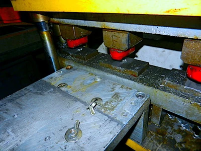 HURRICANE PANEL PUNCHING & SHEARING STATION