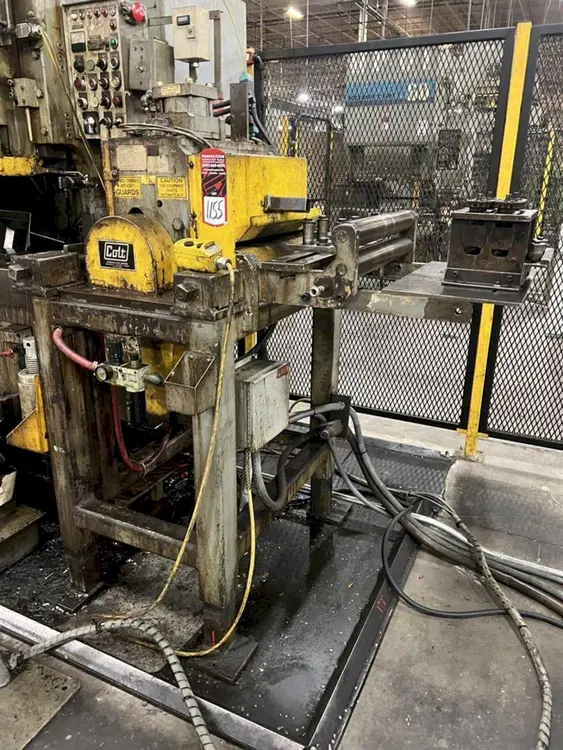 Used COLT CERF-40-18 HD Servo Feeders Ohio US | D & D Industries #437665