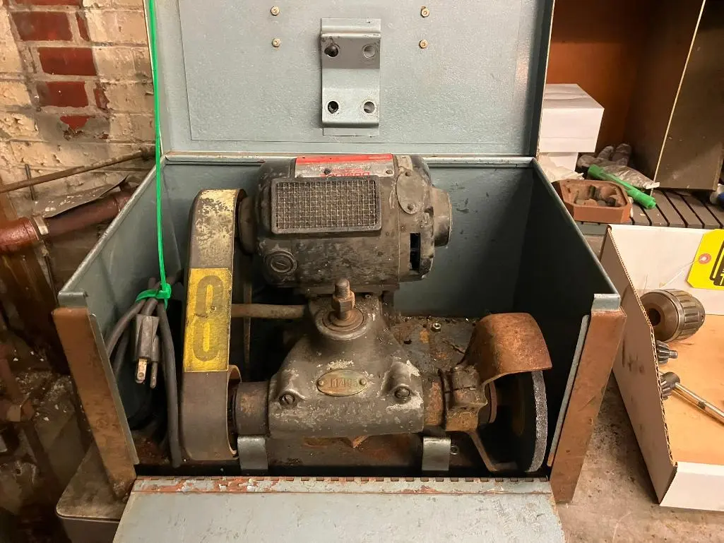 Used _UNKNOWN_ _UNKNOWN_ Tool Post Grinders Ohio US | Myron Bowling Auctioneers Inc #1504298