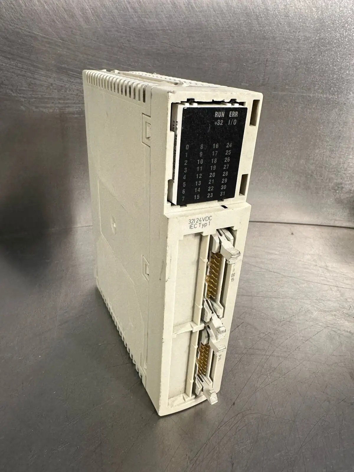 Schneider TSX Premium TSXDEY32D2K 321 24VDC SINK CONNECTOR (6.4.2)