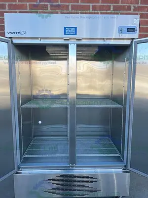 USED VWR GTVWG49FSSA STAINLESS STEEL DOUBLE DOOR FREEZER - 25°C 49 CU, FT.