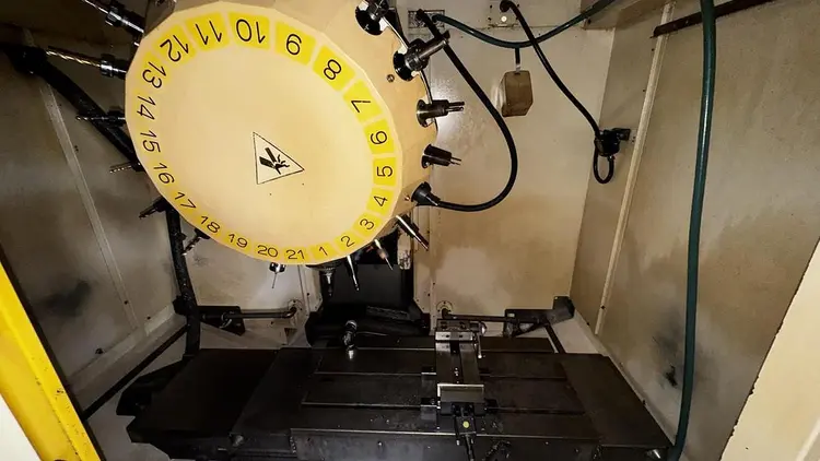 Used 2008 FANUC ROBODRILL 4AX Vertical Machining Centers CZ | Amaron s.r.o. #1329039