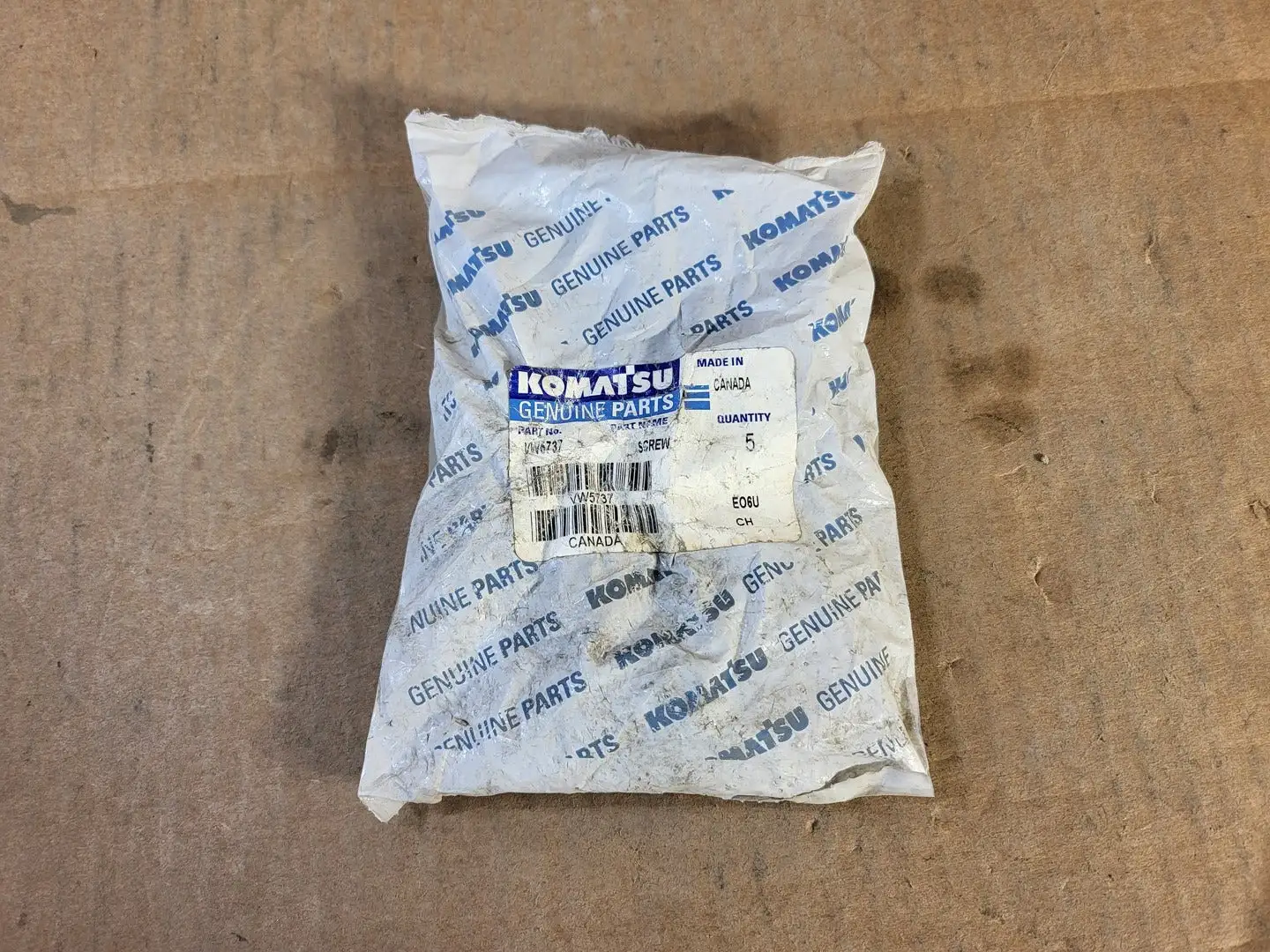 NEW KOMATSU VW5737