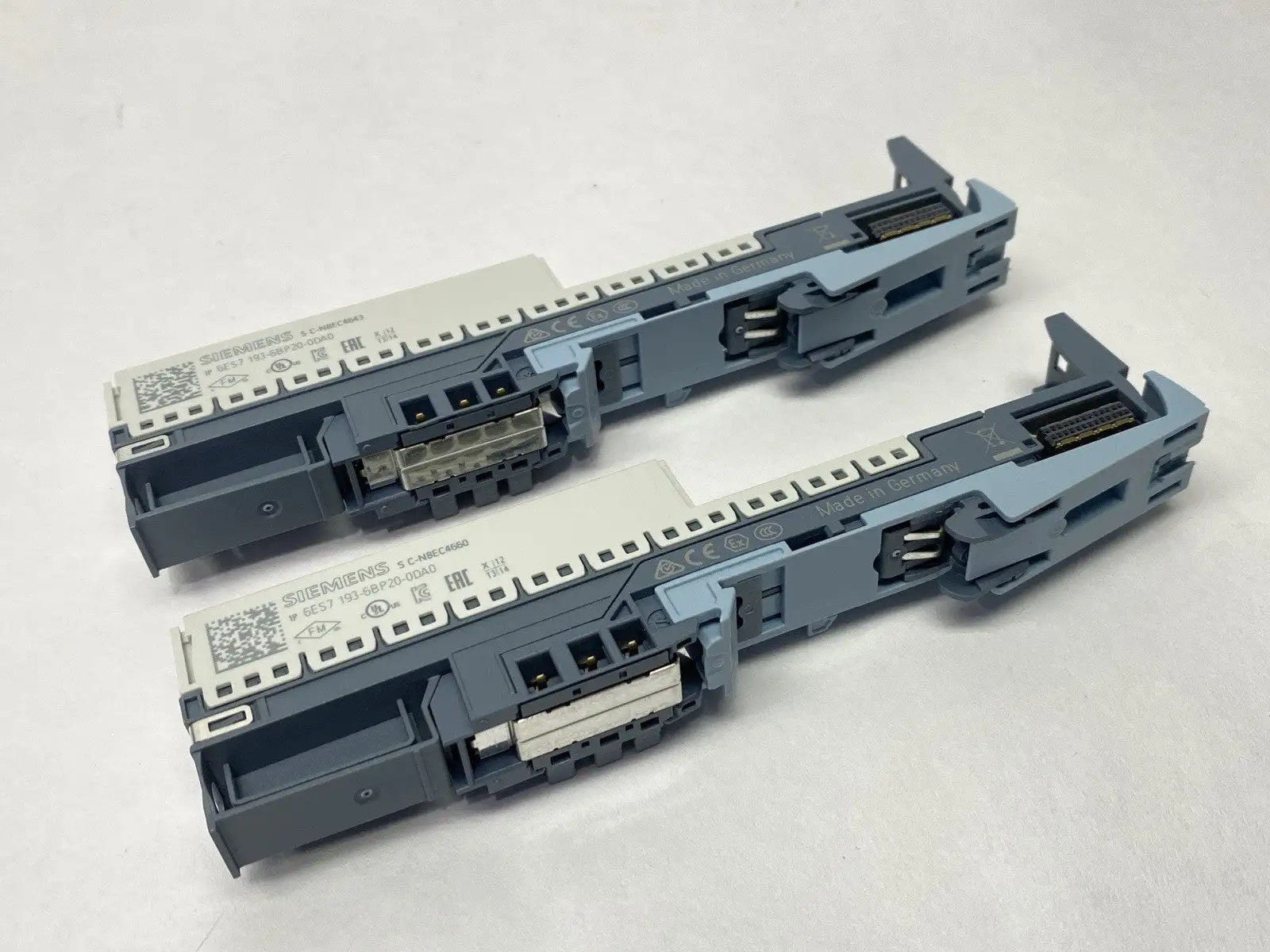 USED SIEMENS SIMATIC ET 200SP BASE UNIT BU15-P16+A10+2D LOT OF 2