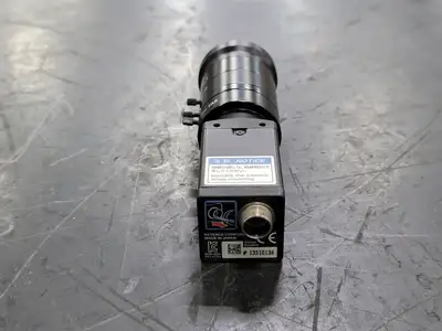 NEW KEYENCE CV-200M CCD