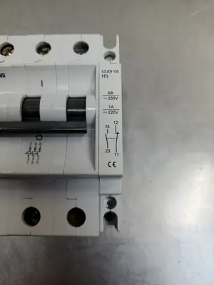 USED Siemens 5SX23 C10 Circuit Breaker, 3-Pole, 10 Amp, 400V w/5SX9100HS