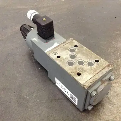 USED MANNESMANN REXROTH 4WRE10EA641224Z4M468