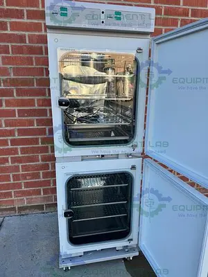 USED NUAIRE NU-8700 AUTOFLOW IR WATER JACKETED CO2 DUAL STACKED INCUBATOR