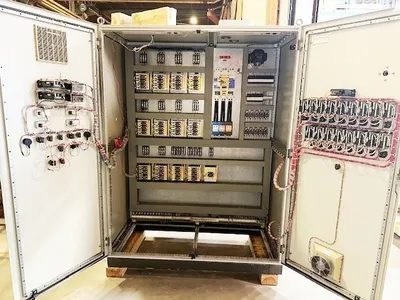 2002 LEISTRITZ ZSE100 BL/44D Extruders, twin screw | Mark One Machinery (14)