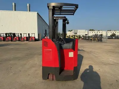 Used 2018 RAYMOND 425C35TT 3-Wheel Stand up Electric Counterbalance Forklifts Illinois US | Somerset Equipment Sales #1546208