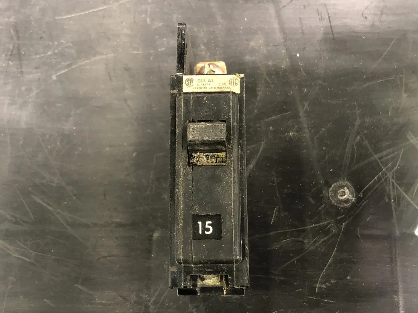 15 Amp, 1 Pole, 120 volts Circuit Breaker