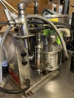 Groen 10 Gallon SS Electric Tilting Cooking Kettle