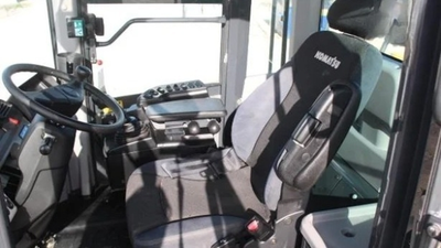 USED 2019 Komatsu WA380-8
