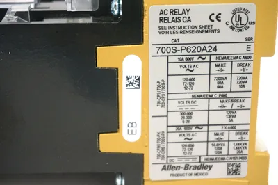 NEW ALLEN BRADLEY 700S-P620A24 INDUSTRIAL RELAY SER. E 700SP620A24