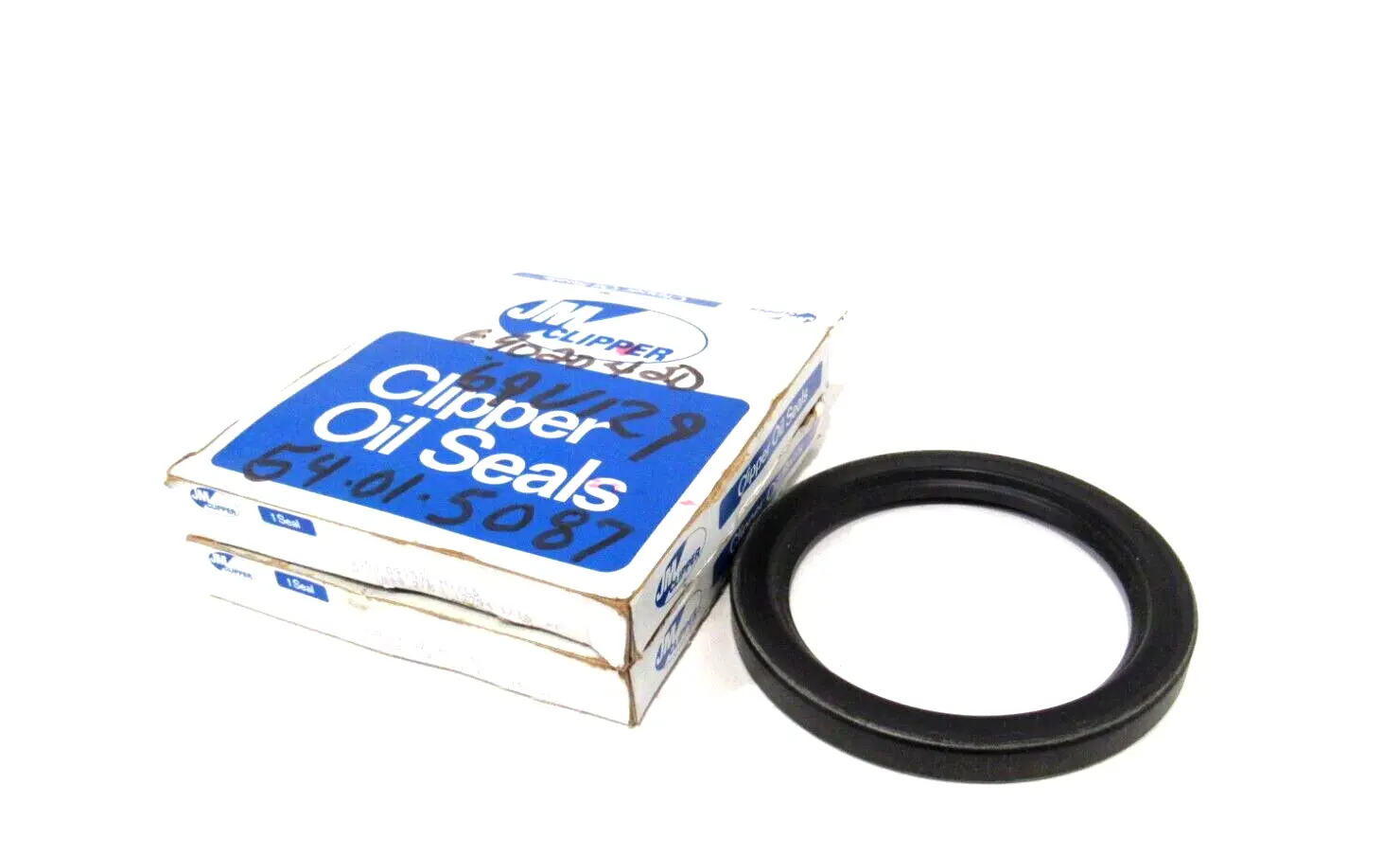 LOT OF 2 NEW CLIPPER SEAL 0350-09752 OIL SEALS 035009752