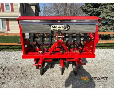 Used TAR RIVER _UNKNOWN_ Food Plot Seeders Iowa US | Keast Enterprises #1360509