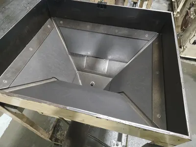 (1) Auger Hopper