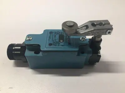 Honeywell Micro Limit Switch GLFA24A1B GLZ51B GLZ1AA Roller Arm