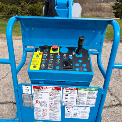 USED 2016 Genie Z-30/20N
