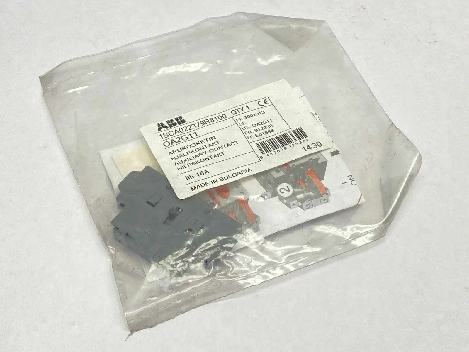 1SCA022379R8100,OA2G11 | ABB 1SCA022379R8100 Auxiliary Contact Block OA2G11 - New