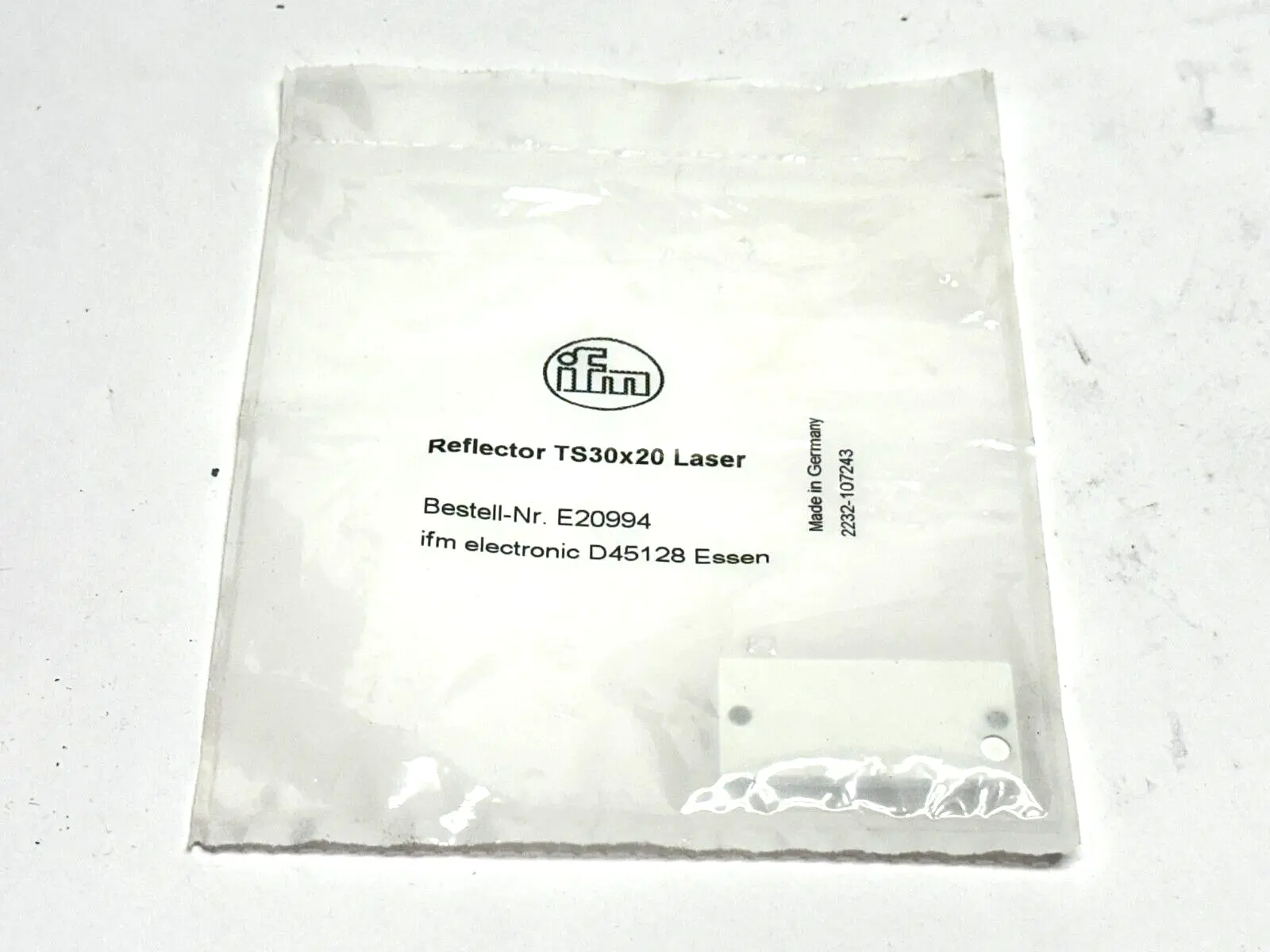 NEW IFM REFLECTOR TS-30X20