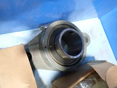 Unknown Bearing / Sleeve Adapter Lot