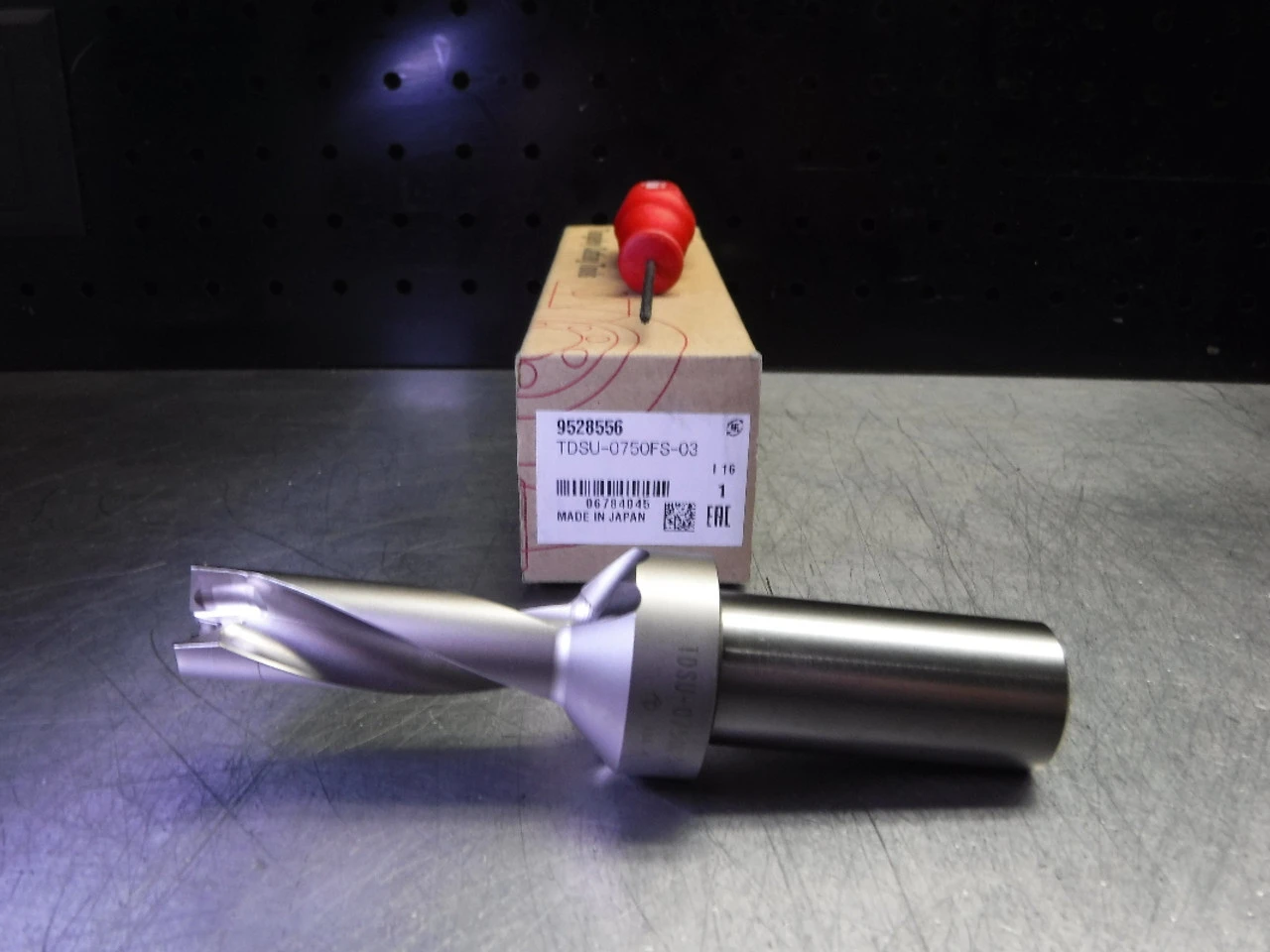 Tungaloy 3/4" 2 Flute Coolant Thru Indexable Drill 1" Shank TDSU-0750FS-03 (LOC2789B)