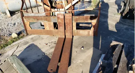 TCM Forklift Mast with forks