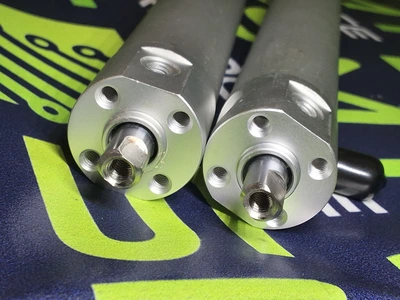 SMC NCDGBN20-01-0266US PNEUMATIC 30in AIR CYLINDER 45900702 - NEW